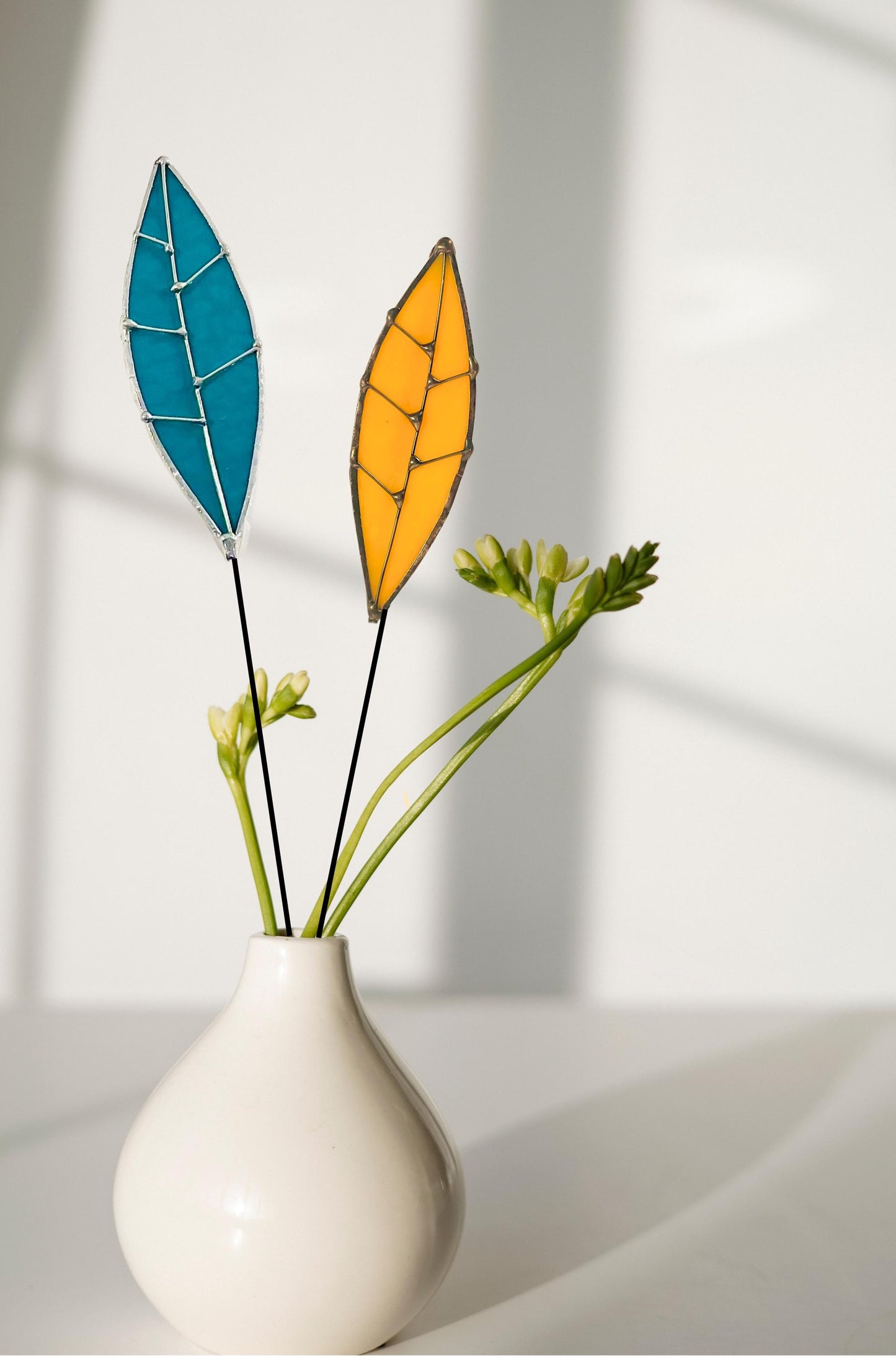 Glass Leaf Plant Stake