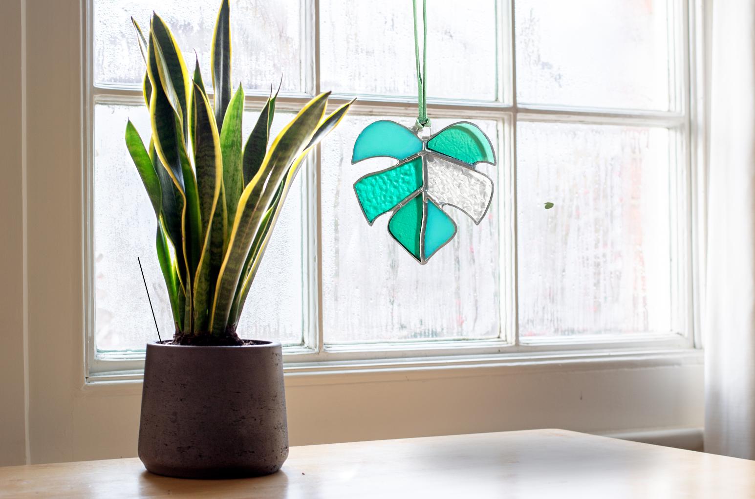Mini Monstera Glass Sun Catcher - Samara Designs Studio