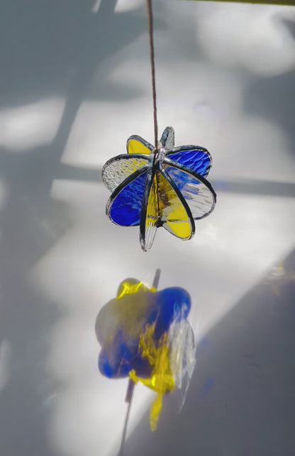 Handmade 3D Stained Glass Wind Spinner: Unique Garden Decor